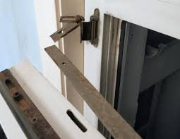 Minor Repair (hinge issue)